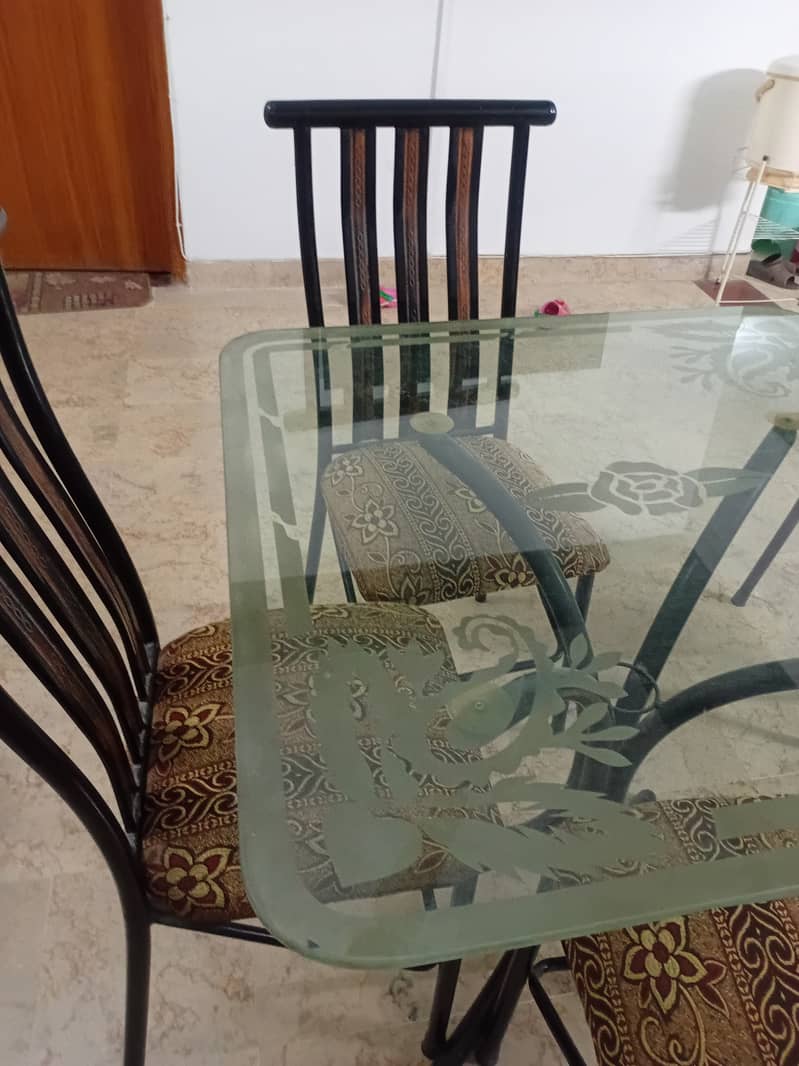 Dining Table with four chairs 2