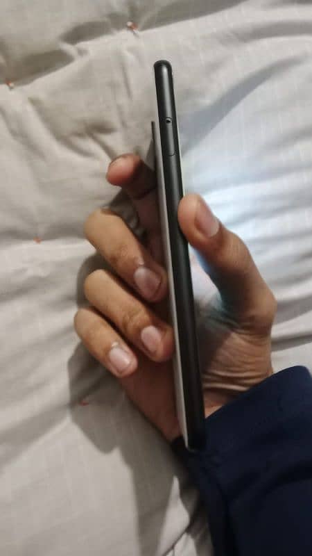 Google pixel 4xl 6/128 for sale only 35000 3