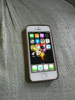 iPhone 5 pta official approvd 16gb