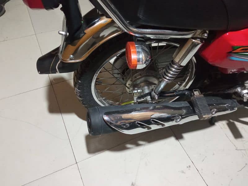 Honda 125,cc 7