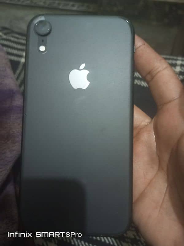 iphone XR 10/10condition 0