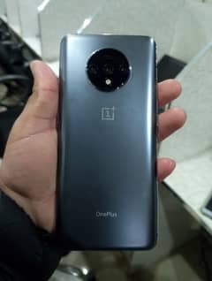 ONE PLUS 7T 8/128 URGENT SALE