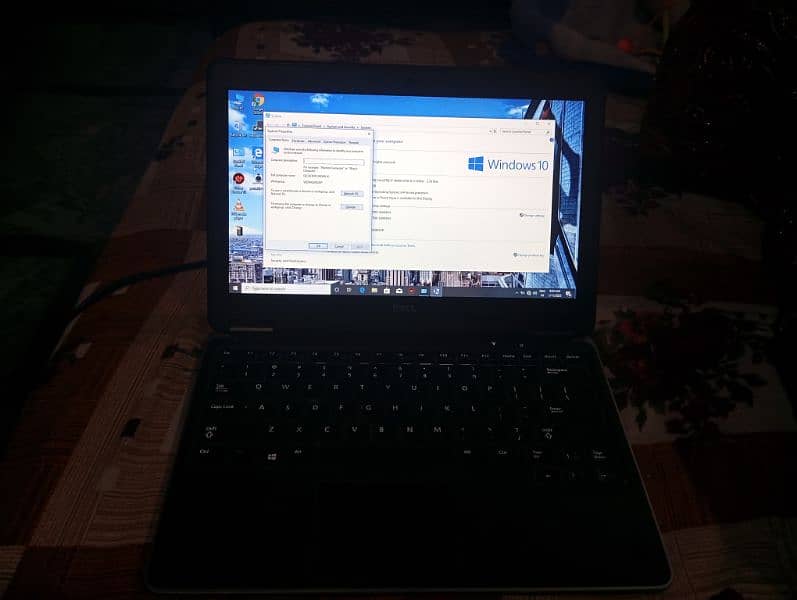 Dell E7240 8