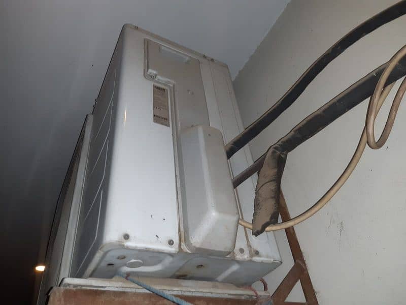 urgent selling no inverter only ac 4