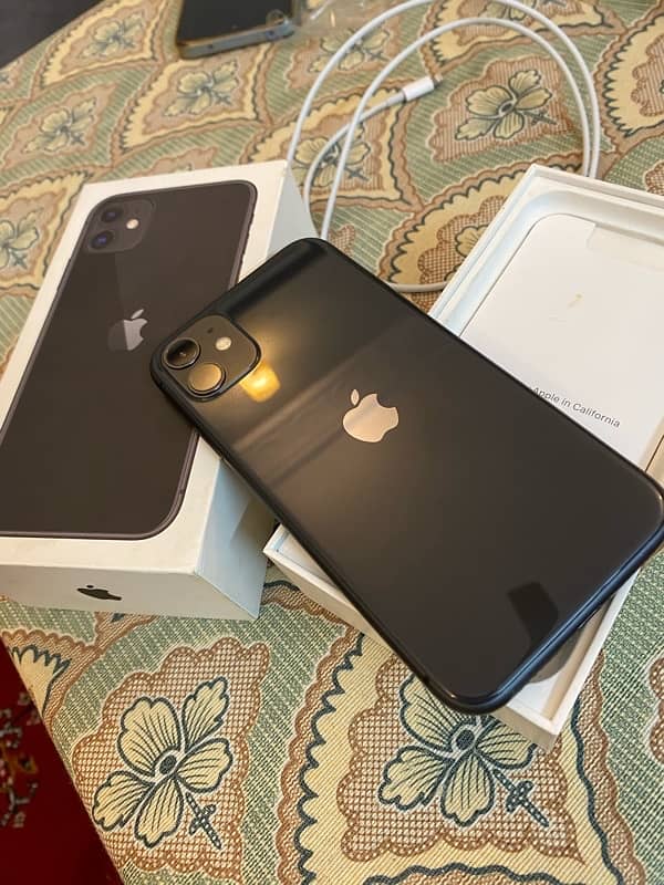 iPhone 11 ( pta approved ) 0