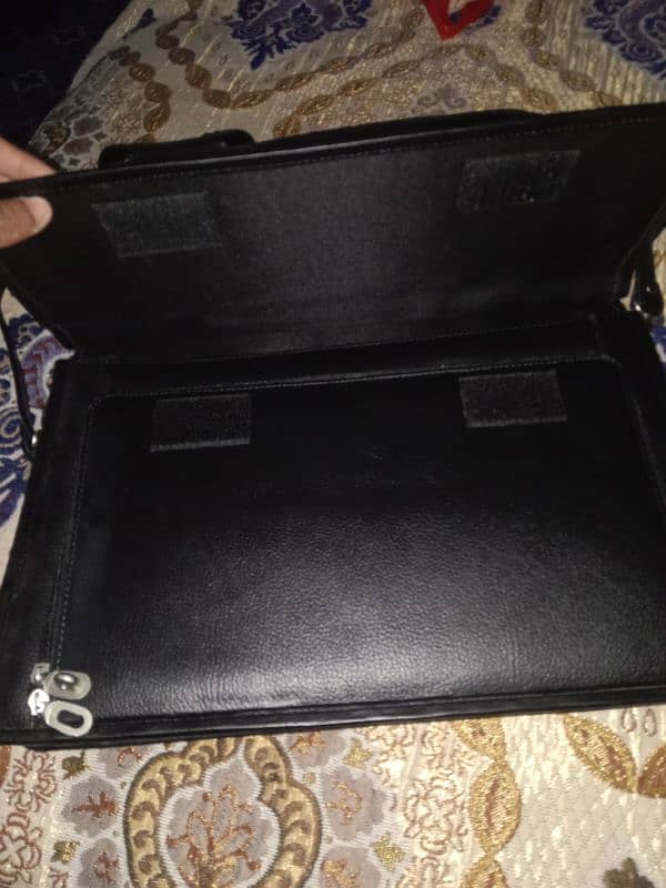 original leather black laptop bag 10 by 10 condition 3