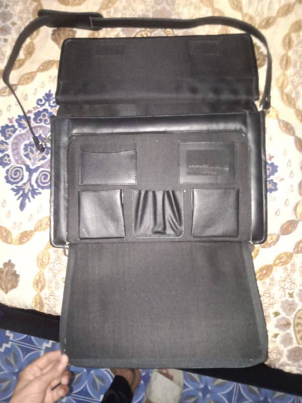 original leather black laptop bag 10 by 10 condition 5