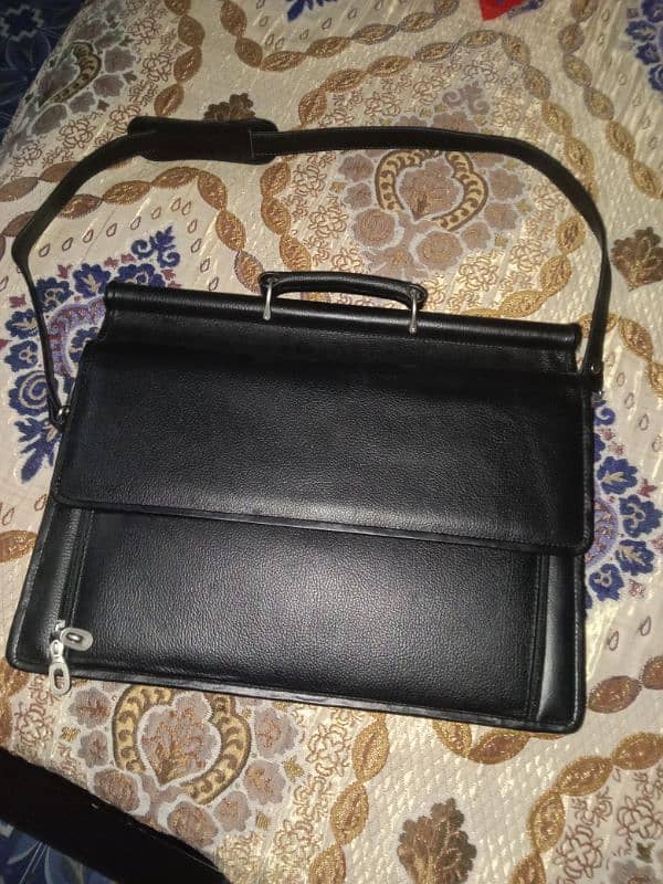 original leather black laptop bag 10 by 10 condition 7