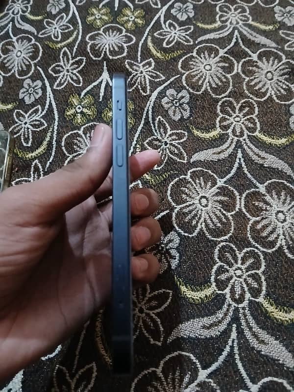 iPhone 12 for urgent sale 10 by9.5 condition 6