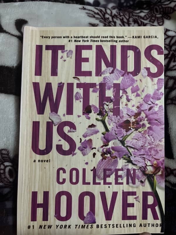 IT ENDS WITH US  ( COLLEEN HOOVER ) 0