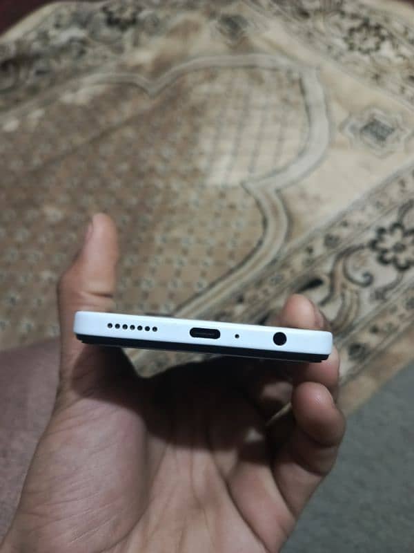 Tecno Camon 19 Neo with box 9