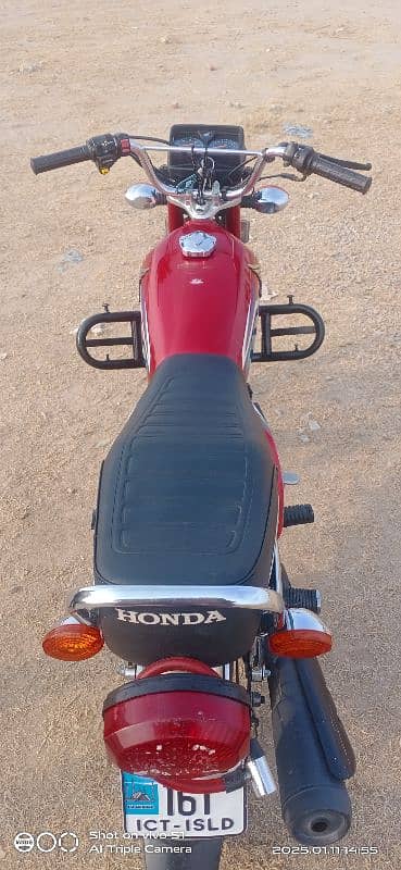 Honda 125 urgent sale modol 2021/2023 4