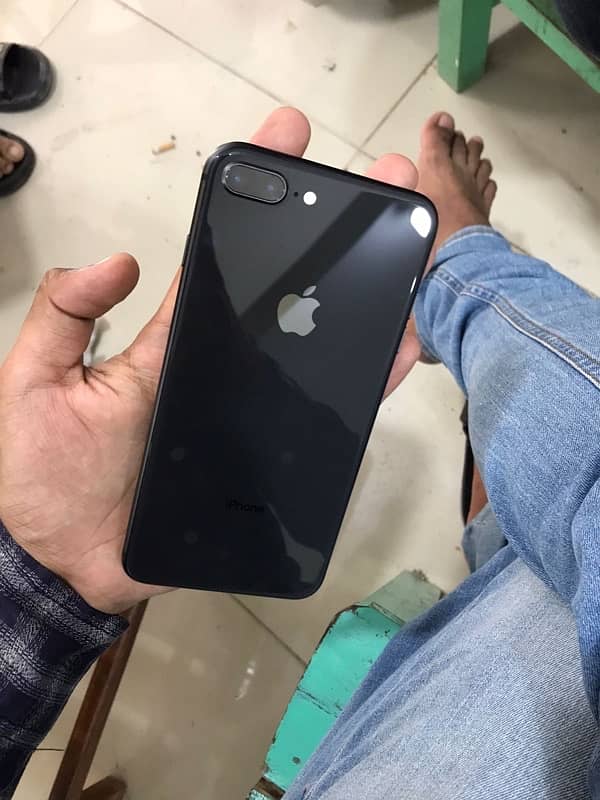 iphone 8plus pta approved 64gb 1