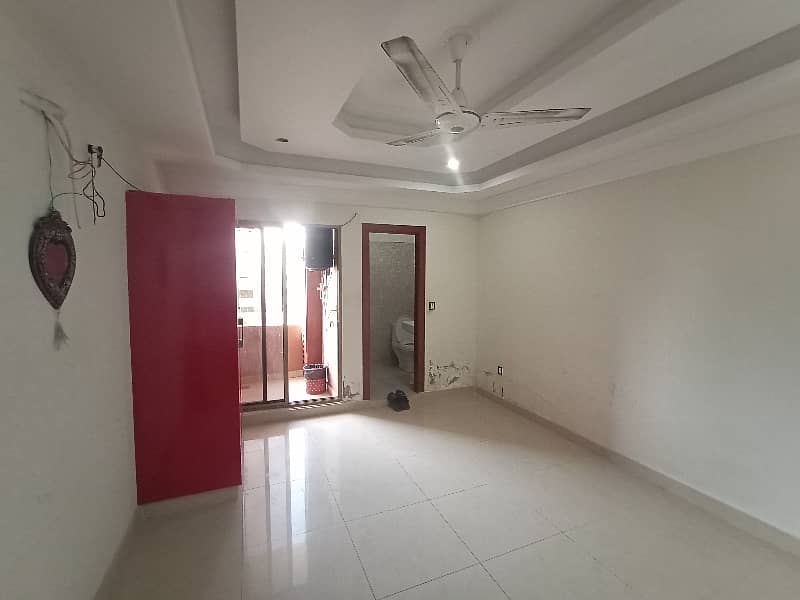 Faisal Town Beautiful Studio Flat 554 Sq Feet Front Facing 8