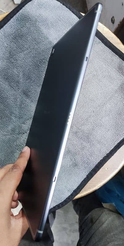 Samsung Tab S5e 4