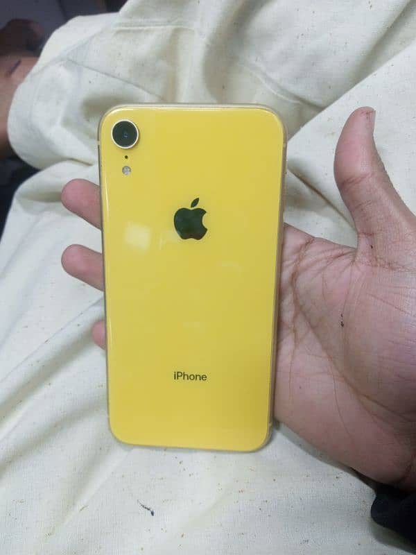 IPhone xr non Pta 128GB exchange aval 4