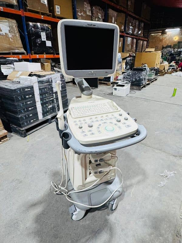 ventilator machine for hospital procedures 2