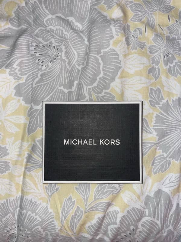 Micheal Kors Slim Billfold Wallet (imported and cheap) 2