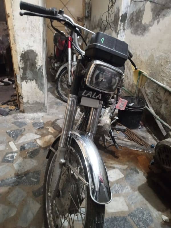 Honda 125 engine new karwa kick lagni ha Baki all ok ha 1