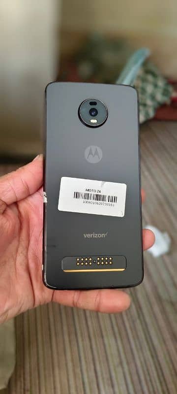 moto z4 4