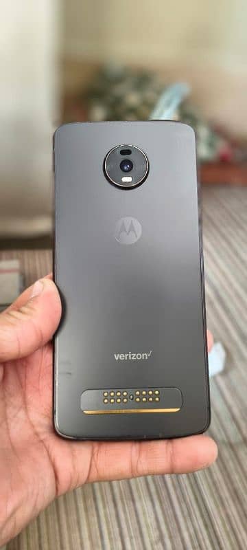 moto z4 5