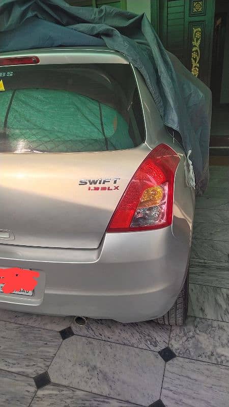 Suzuki Swift 2012 officer used 2