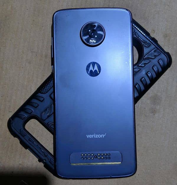 MOTO Z4 0