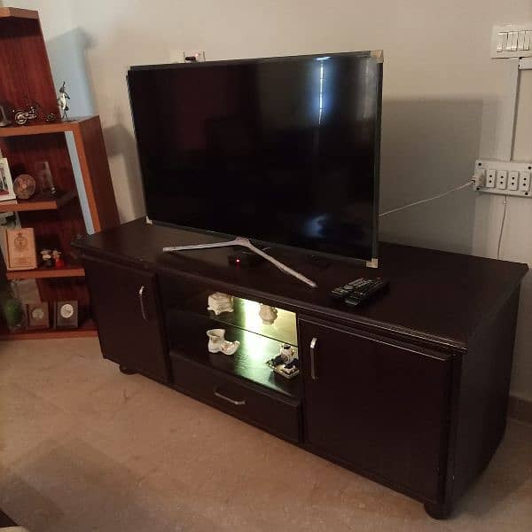 TV Console 1