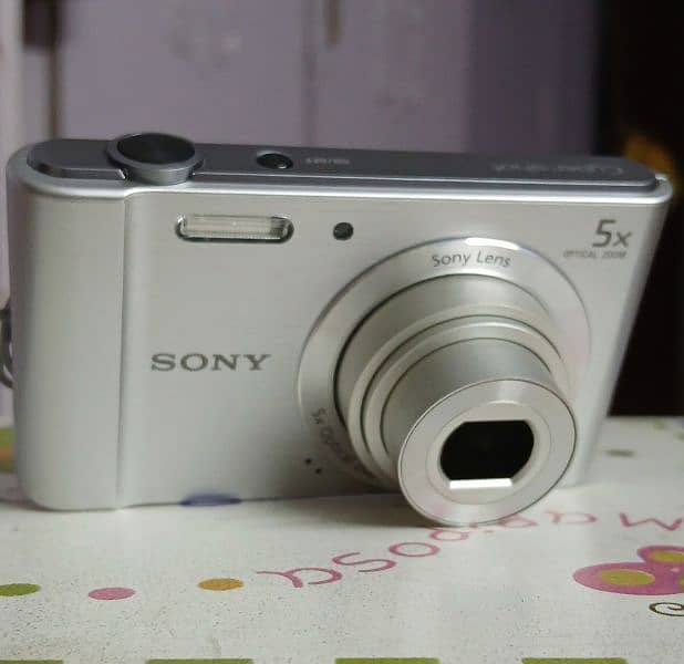 SONY DSC-W800 CYBERSHOT 3