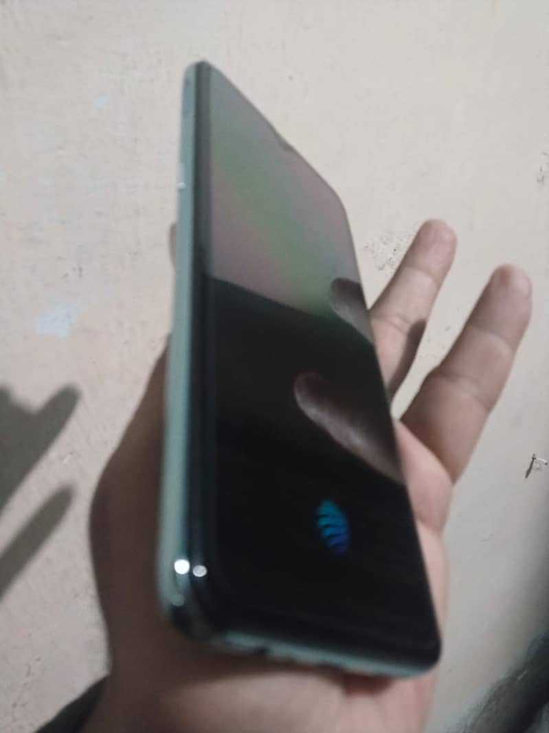 Vivo S1 8/256 with charger 10/10 condition for urgent sale 4