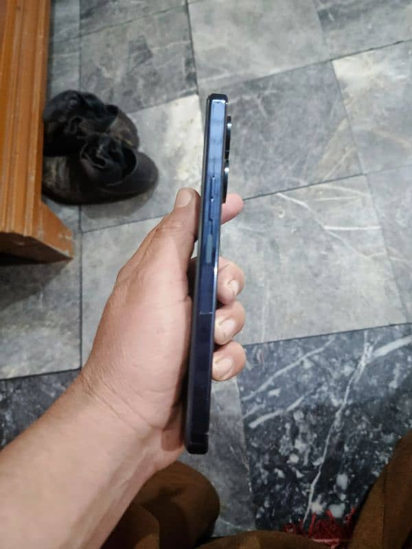 techno camon 19pro 8+4-128 4