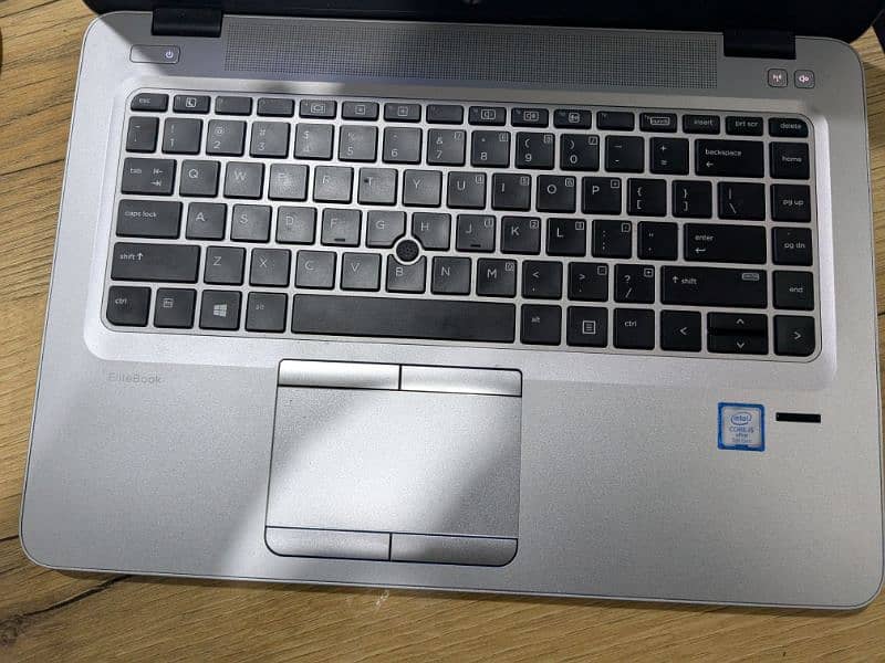 HP Elitebook 840 G4 2