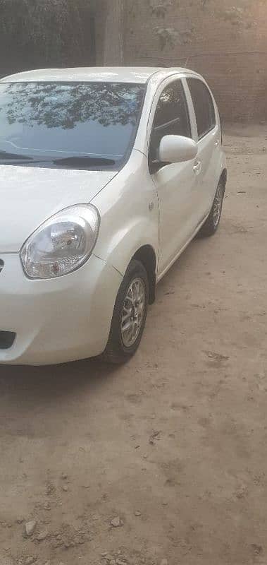 Toyota Passo 2013 pearl white colour 1