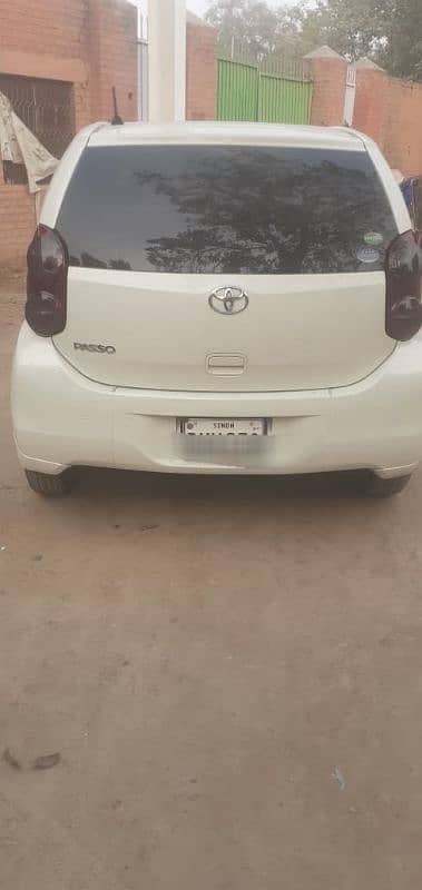 Toyota Passo 2013 pearl white colour 2