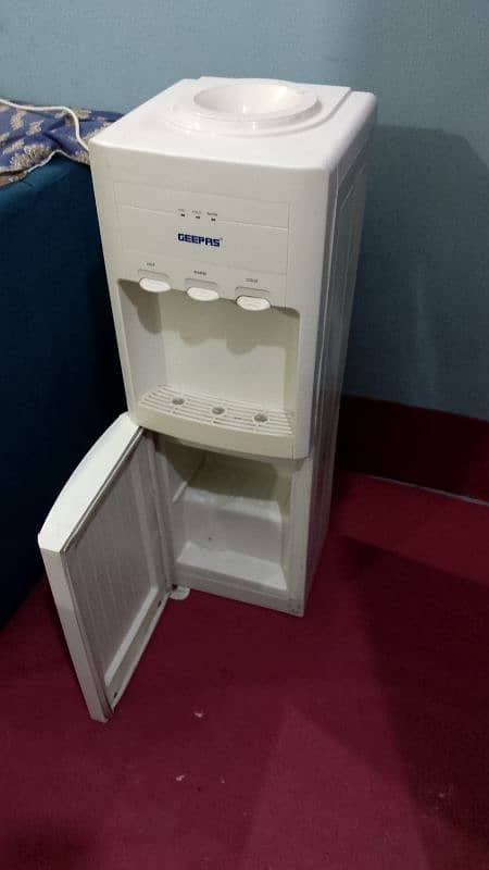 good condition water dispenser all ok 1