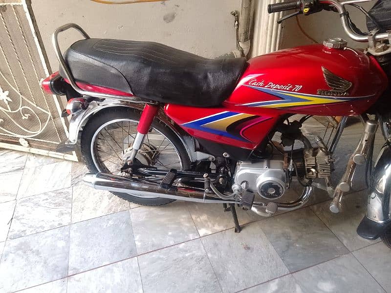 Honda CD 70 bike for sale bilkul new condition like zero 6