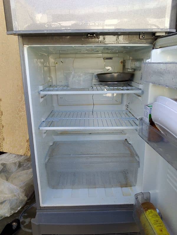 PEL Fridge with Stabilizer 1