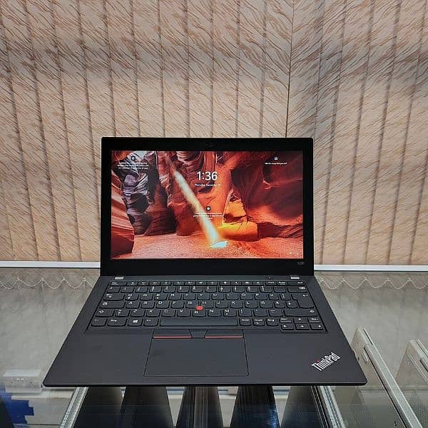 Lenovo X280 | i7 8th Gen | 16GB/256GB SSD | Touchscreen 5