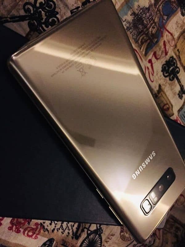 Samsung Galaxy Note 8 Gold edition 0