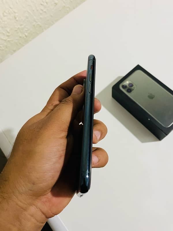 IPHONE 11 Pro WITH BOX PTA APROVE ALL OK PHONE 6