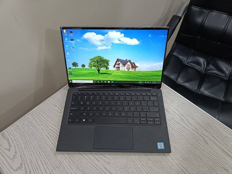 Dell xps 9370 core i7 8th gen quadcore 13.3 inch 4k borderless touch 1