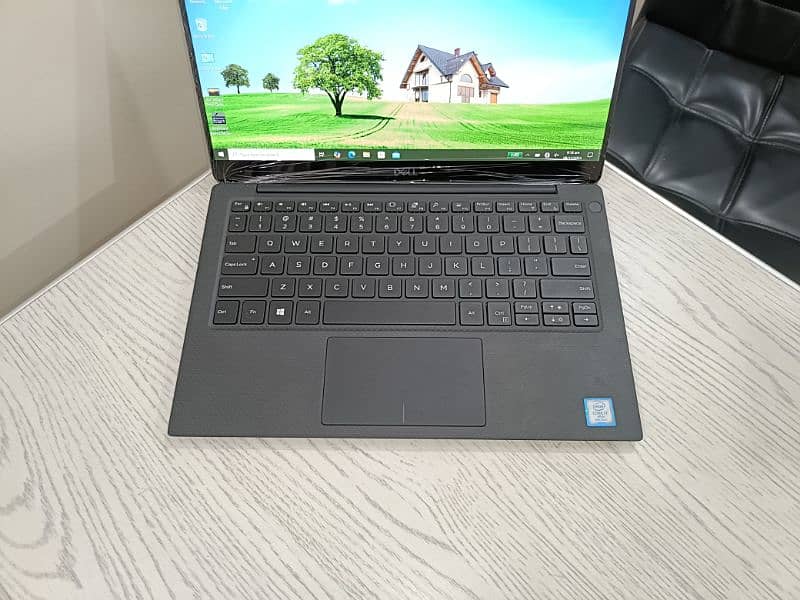 Dell xps 9370 core i7 8th gen quadcore 13.3 inch 4k borderless touch 2