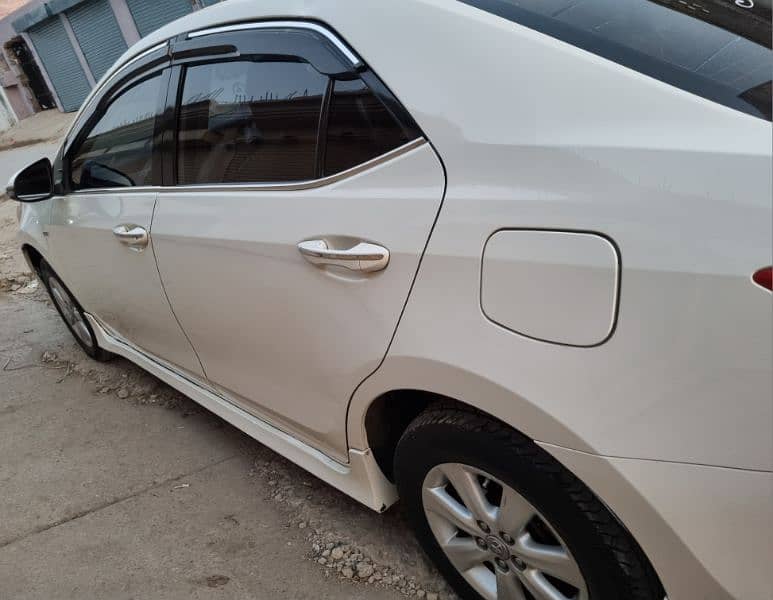 Toyota Corolla GLI 2015 2 digit number. 03448833123 7