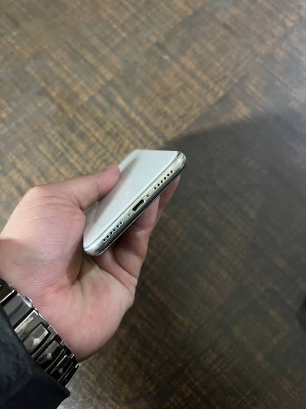 iPhone X in excellent condition panel changed and battery 10/10 workng 3