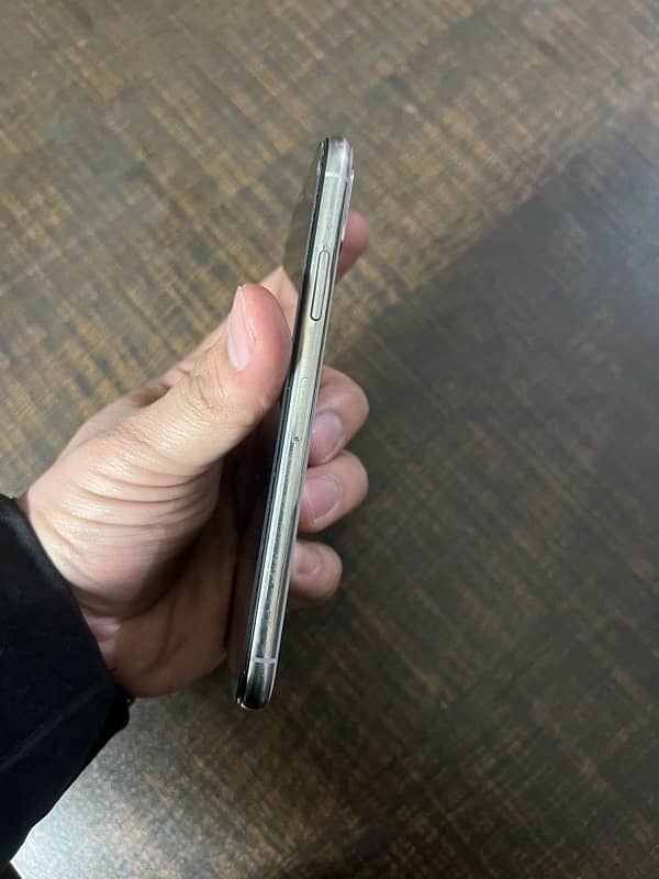 iPhone X in excellent condition panel changed and battery 10/10 workng 6