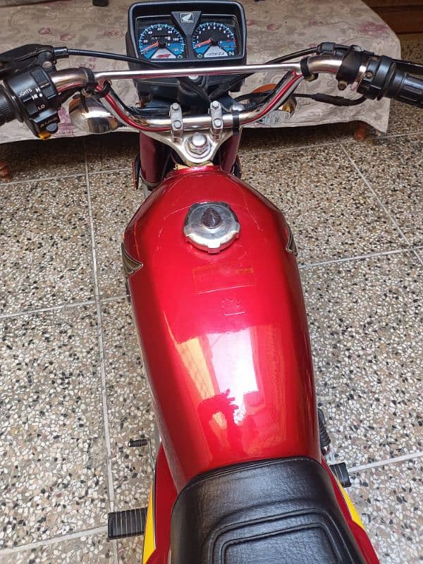 Honda 125 for sale in lush condition 2