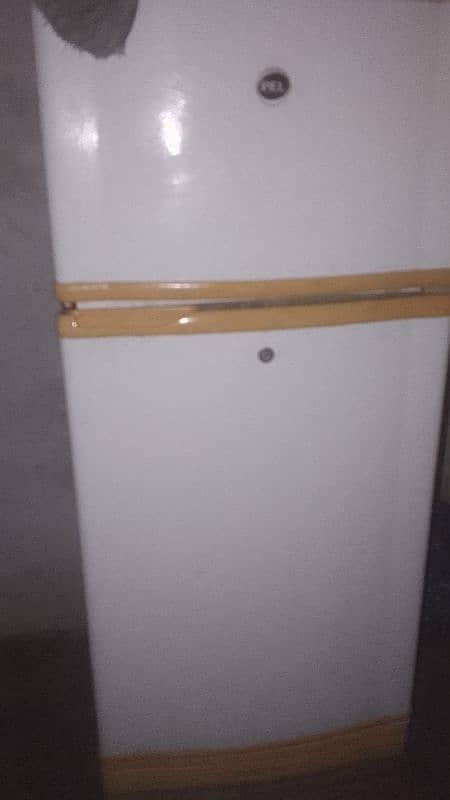 frige for sell 4