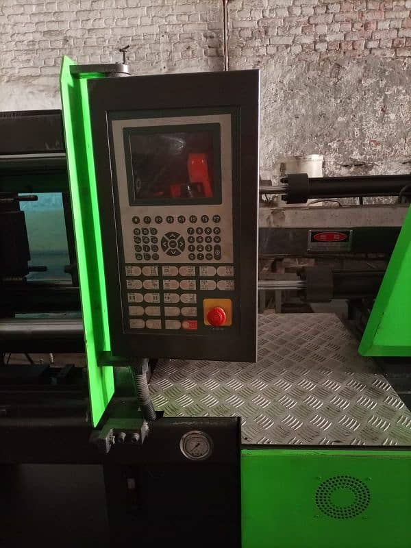 90 Ton WellTec Servo Plastic Injection Moulding Machine 2