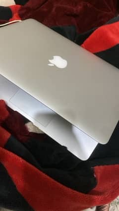 Macbook Air Core i5 2017 8/256GB