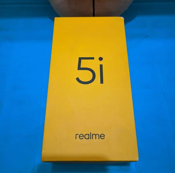 Realme 5i - 4/64 - Box + Acces 2